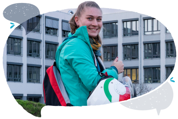Porträt von Mitarbeiterin Ronja